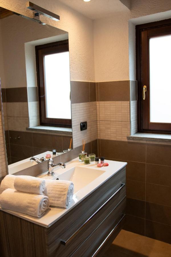 Green Mountain Lodge Oulx Buitenkant foto